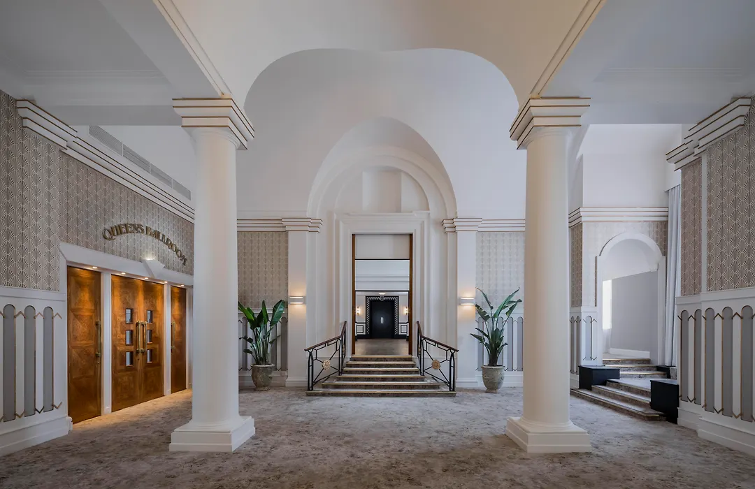 The Queens Hotel-1